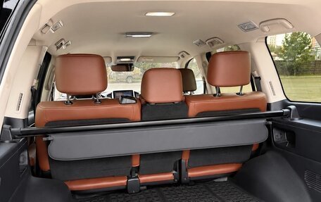 Toyota Land Cruiser 200, 2016 год, 7 200 000 рублей, 8 фотография