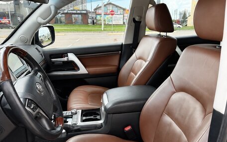 Toyota Land Cruiser 200, 2016 год, 7 200 000 рублей, 6 фотография