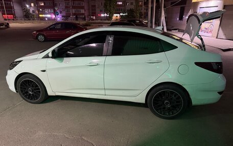 Hyundai Solaris II рестайлинг, 2012 год, 770 000 рублей, 5 фотография