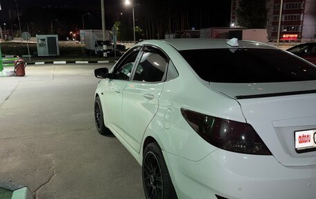 Hyundai Solaris II рестайлинг, 2012 год, 770 000 рублей, 12 фотография