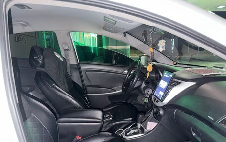 Hyundai Solaris II рестайлинг, 2012 год, 770 000 рублей, 14 фотография