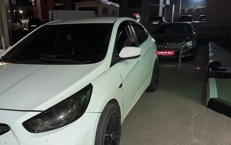 Hyundai Solaris II рестайлинг, 2012 год, 770 000 рублей, 1 фотография