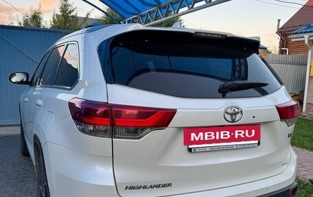 Toyota Highlander III, 2019 год, 4 500 000 рублей, 6 фотография