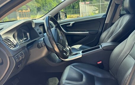 Volvo V60 Cross Country II, 2018 год, 2 450 000 рублей, 6 фотография