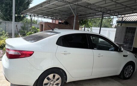 KIA Rio III рестайлинг, 2014 год, 750 000 рублей, 3 фотография