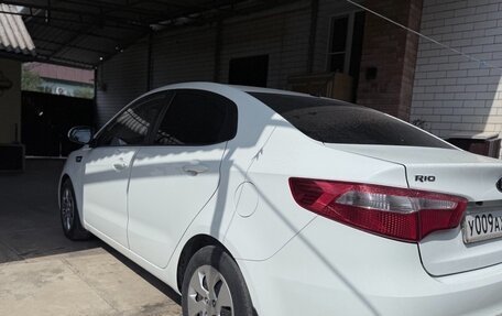 KIA Rio III рестайлинг, 2014 год, 750 000 рублей, 4 фотография
