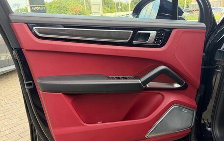 Porsche Cayenne III, 2019 год, 9 990 000 рублей, 16 фотография