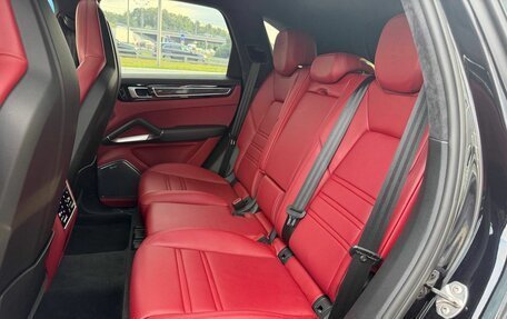 Porsche Cayenne III, 2019 год, 9 990 000 рублей, 13 фотография