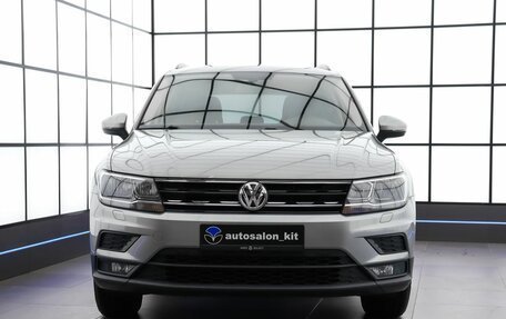 Volkswagen Tiguan II, 2018 год, 2 329 000 рублей, 2 фотография
