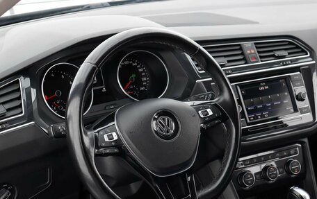 Volkswagen Tiguan II, 2018 год, 2 329 000 рублей, 11 фотография