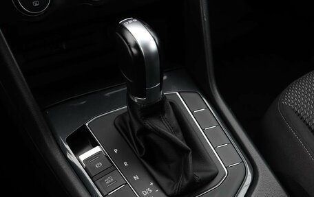 Volkswagen Tiguan II, 2018 год, 2 329 000 рублей, 17 фотография