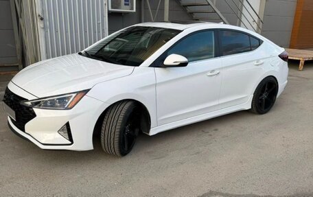 Hyundai Elantra VI рестайлинг, 2019 год, 2 200 000 рублей, 3 фотография