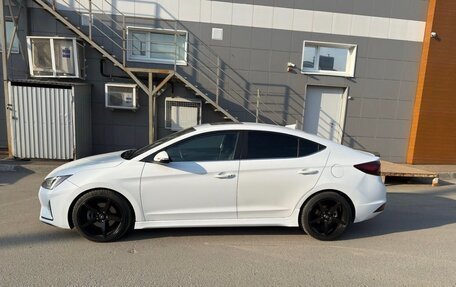 Hyundai Elantra VI рестайлинг, 2019 год, 2 200 000 рублей, 9 фотография