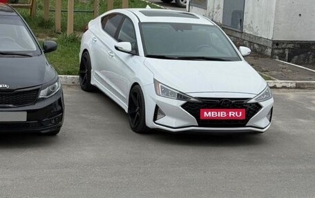 Hyundai Elantra VI рестайлинг, 2019 год, 2 200 000 рублей, 20 фотография