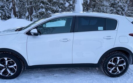 KIA Sportage IV рестайлинг, 2020 год, 1 900 000 рублей, 3 фотография