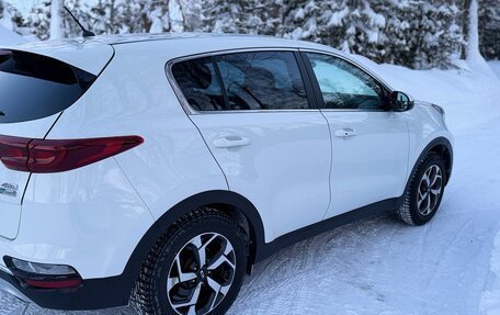 KIA Sportage IV рестайлинг, 2020 год, 1 900 000 рублей, 6 фотография