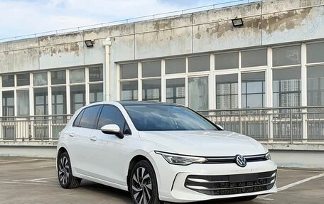 Volkswagen Golf VIII, 2025 год, 2 950 000 рублей, 1 фотография