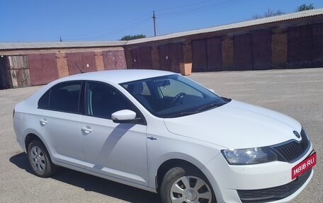 Skoda Rapid I, 2019 год, 900 000 рублей, 2 фотография
