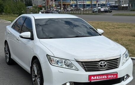 Toyota Camry, 2014 год, 1 730 000 рублей, 6 фотография