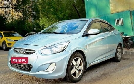 Hyundai Solaris II рестайлинг, 2011 год, 650 000 рублей, 2 фотография