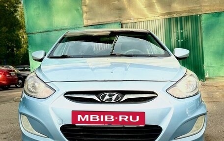 Hyundai Solaris II рестайлинг, 2011 год, 650 000 рублей, 3 фотография