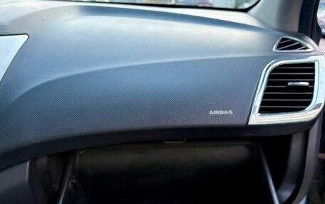 Hyundai Solaris II рестайлинг, 2011 год, 650 000 рублей, 19 фотография