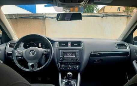Volkswagen Jetta VI, 2014 год, 1 700 000 рублей, 14 фотография
