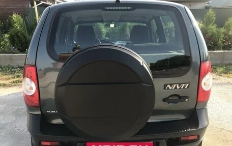 Chevrolet Niva I рестайлинг, 2016 год, 697 000 рублей, 5 фотография