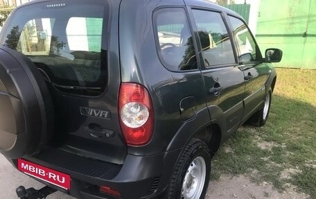 Chevrolet Niva I рестайлинг, 2016 год, 697 000 рублей, 3 фотография