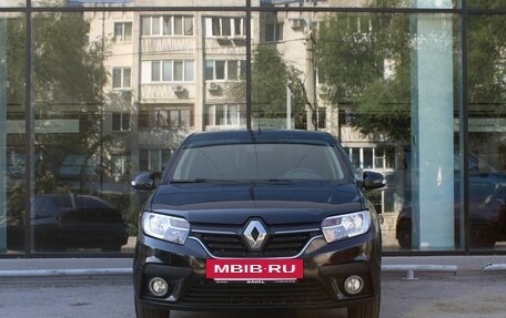 Renault Logan II, 2018 год, 950 000 рублей, 2 фотография