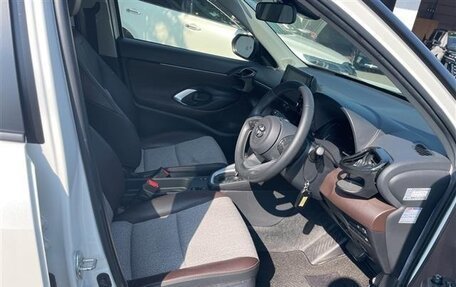 Toyota Yaris Cross, 2021 год, 1 340 300 рублей, 10 фотография