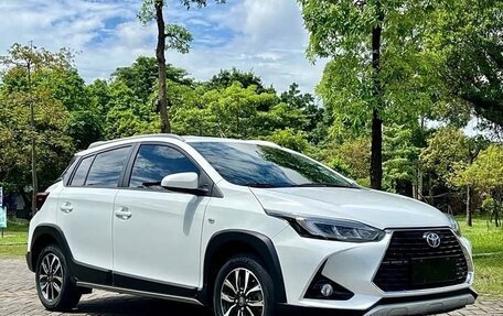 Toyota Yaris, 2022 год, 1 520 000 рублей, 3 фотография