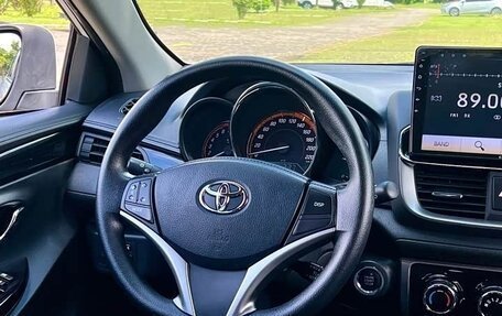 Toyota Yaris, 2022 год, 1 520 000 рублей, 10 фотография