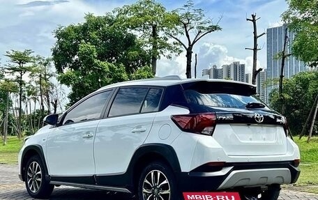 Toyota Yaris, 2022 год, 1 520 000 рублей, 5 фотография