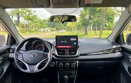 Toyota Yaris, 2022 год, 1 520 000 рублей, 11 фотография