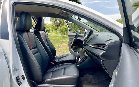 Toyota Yaris, 2022 год, 1 520 000 рублей, 18 фотография