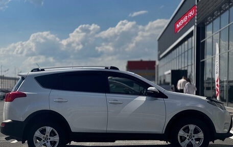 Toyota RAV4, 2015 год, 1 920 000 рублей, 5 фотография