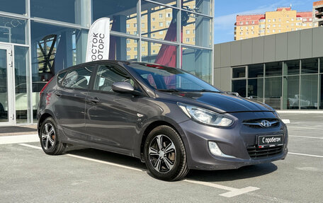 Hyundai Solaris II рестайлинг, 2013 год, 720 000 рублей, 3 фотография