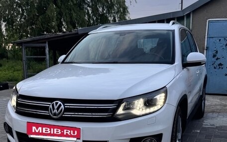 Volkswagen Tiguan I, 2012 год, 1 000 000 рублей, 2 фотография