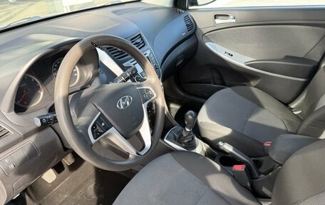 Hyundai Solaris II рестайлинг, 2013 год, 720 000 рублей, 10 фотография