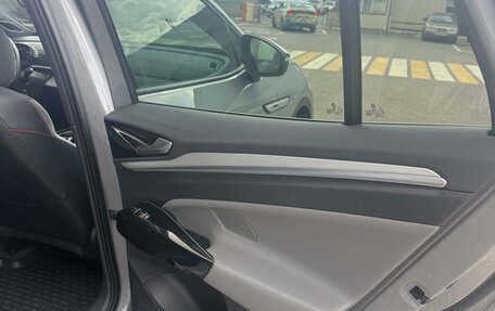 Volkswagen ID.4, 2023 год, 4 100 000 рублей, 23 фотография