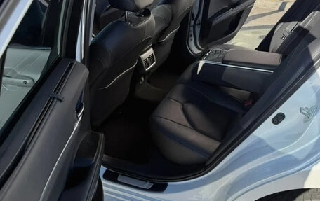 Toyota Camry, 2021 год, 2 800 000 рублей, 4 фотография