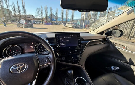 Toyota Camry, 2021 год, 2 800 000 рублей, 7 фотография