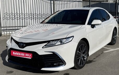 Toyota Camry, 2021 год, 2 800 000 рублей, 8 фотография