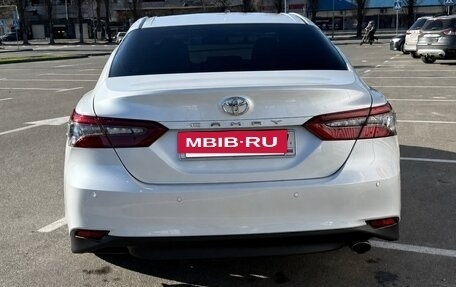 Toyota Camry, 2021 год, 2 800 000 рублей, 9 фотография