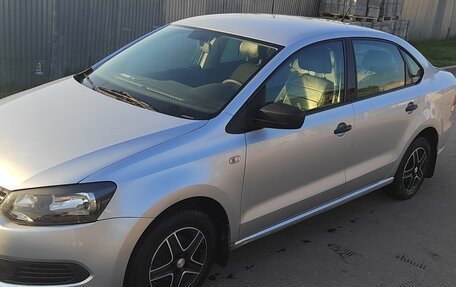 Volkswagen Polo VI (EU Market), 2011 год, 685 000 рублей, 3 фотография