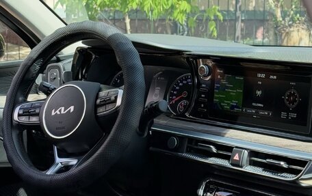 KIA K5, 2023 год, 2 200 000 рублей, 10 фотография