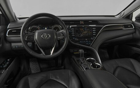 Toyota Camry, 2019 год, 2 500 000 рублей, 7 фотография