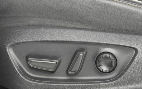 Toyota Camry, 2019 год, 2 500 000 рублей, 16 фотография