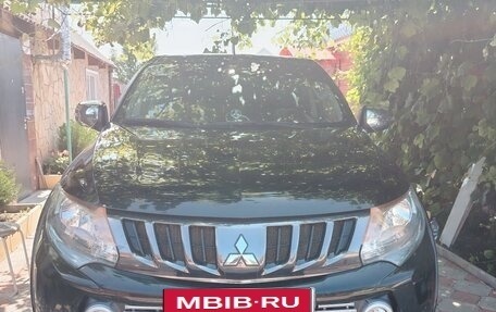 Mitsubishi L200 IV рестайлинг, 2017 год, 2 500 000 рублей, 2 фотография